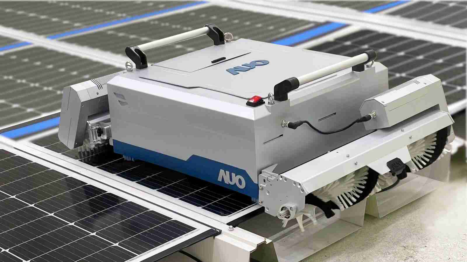 尊时凯龙致力EPC场域技术升级，，，，导入清洁机器人搭配传感器与AI数据分析，，，大幅减少维运成本